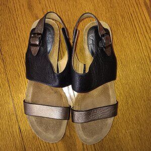 Sofft Wedge Sandals sz 7 M